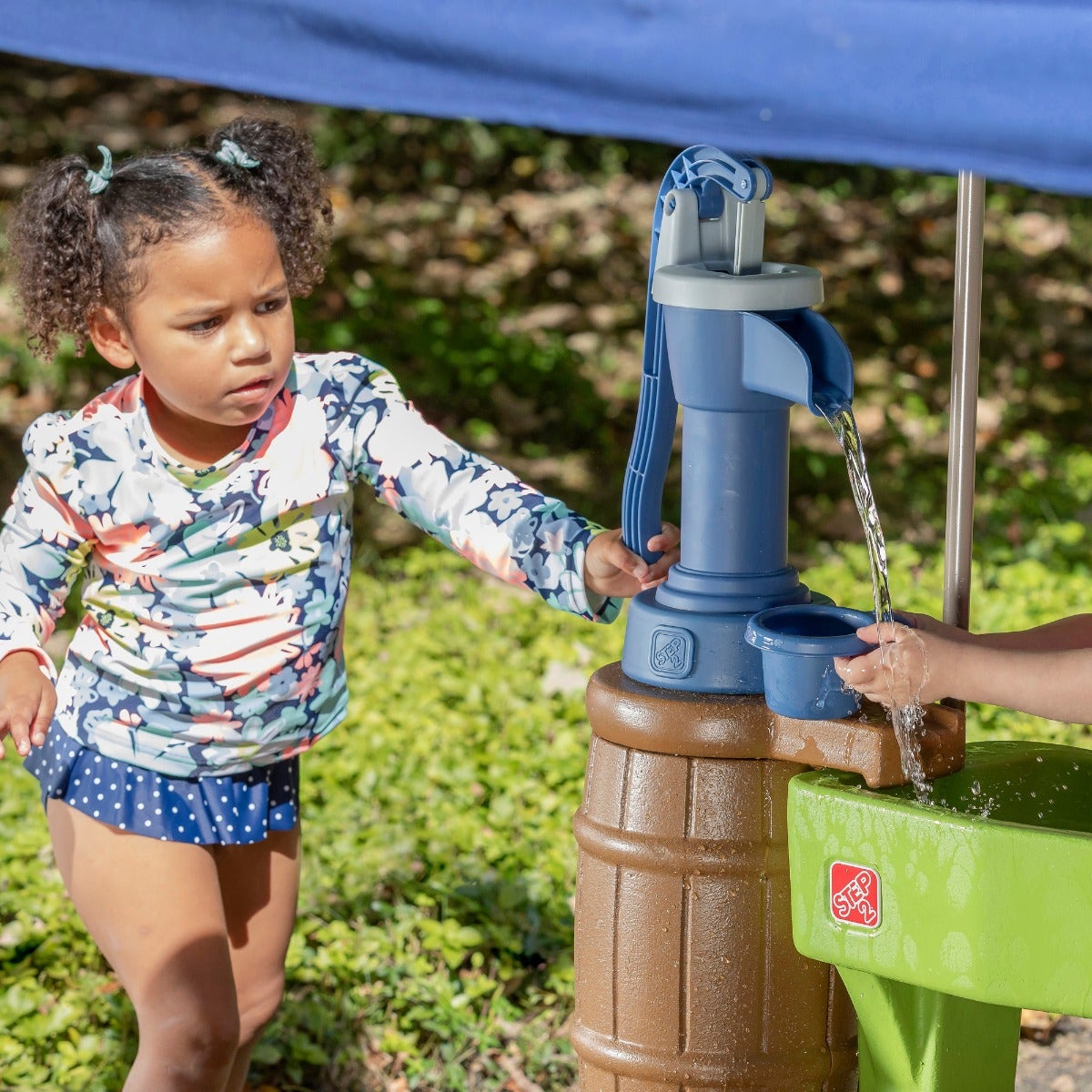 Pump & Splash Shady Oasis Pumping Water