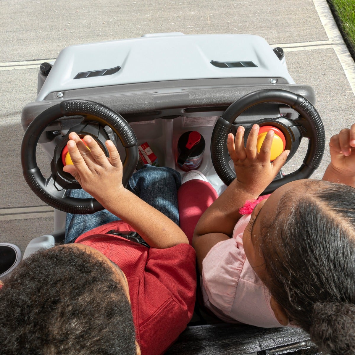 Side-By-Side Push Around SUV Gray Horns and inside cup holders
