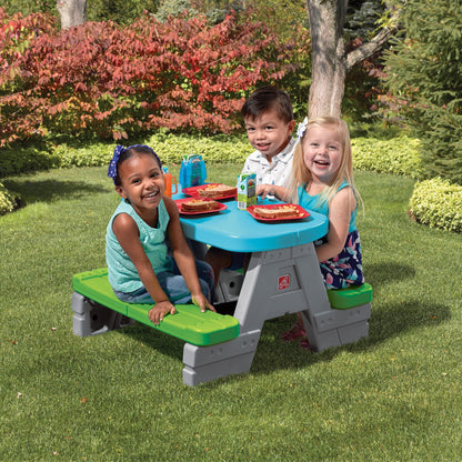 Fun & Friends Picnic Table™