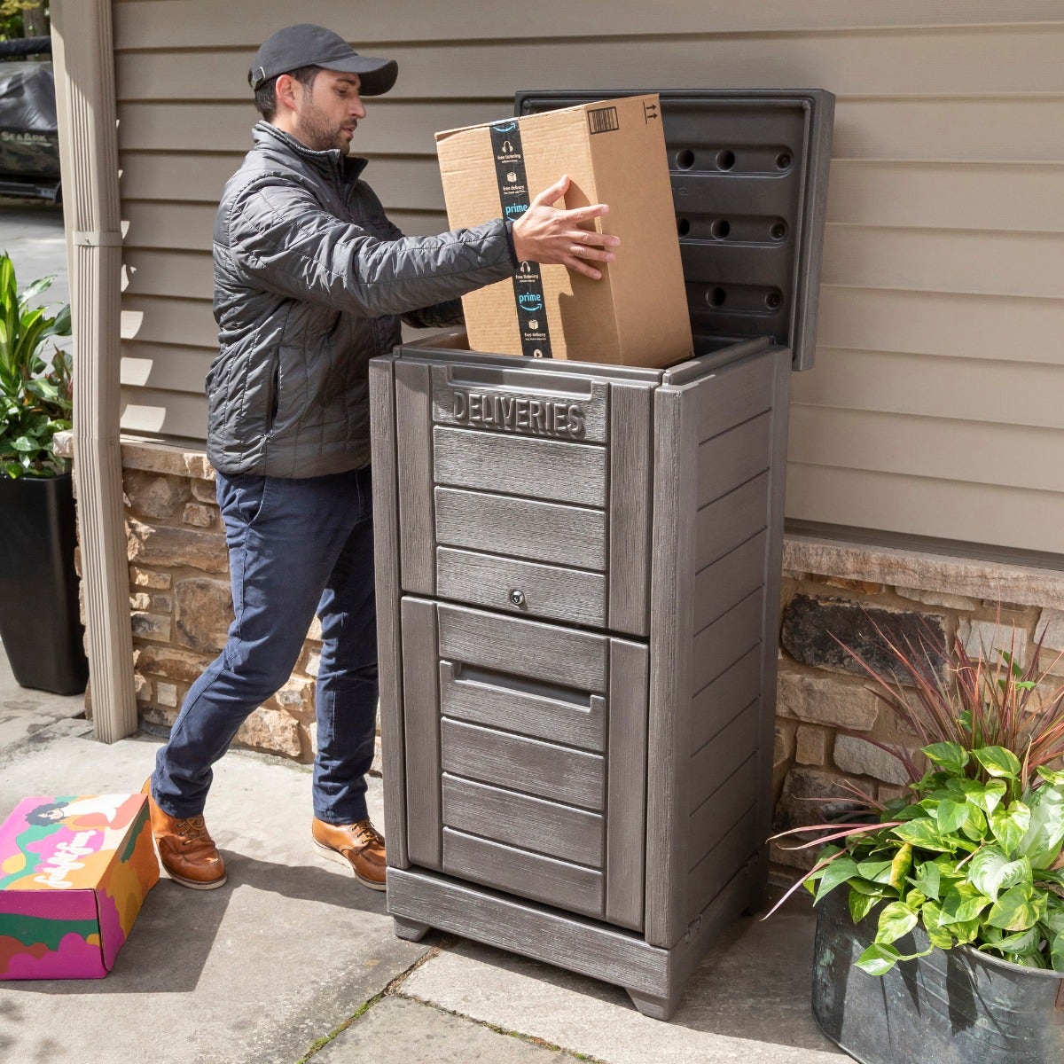 Lakewood Package Delivery Box Delivery being made