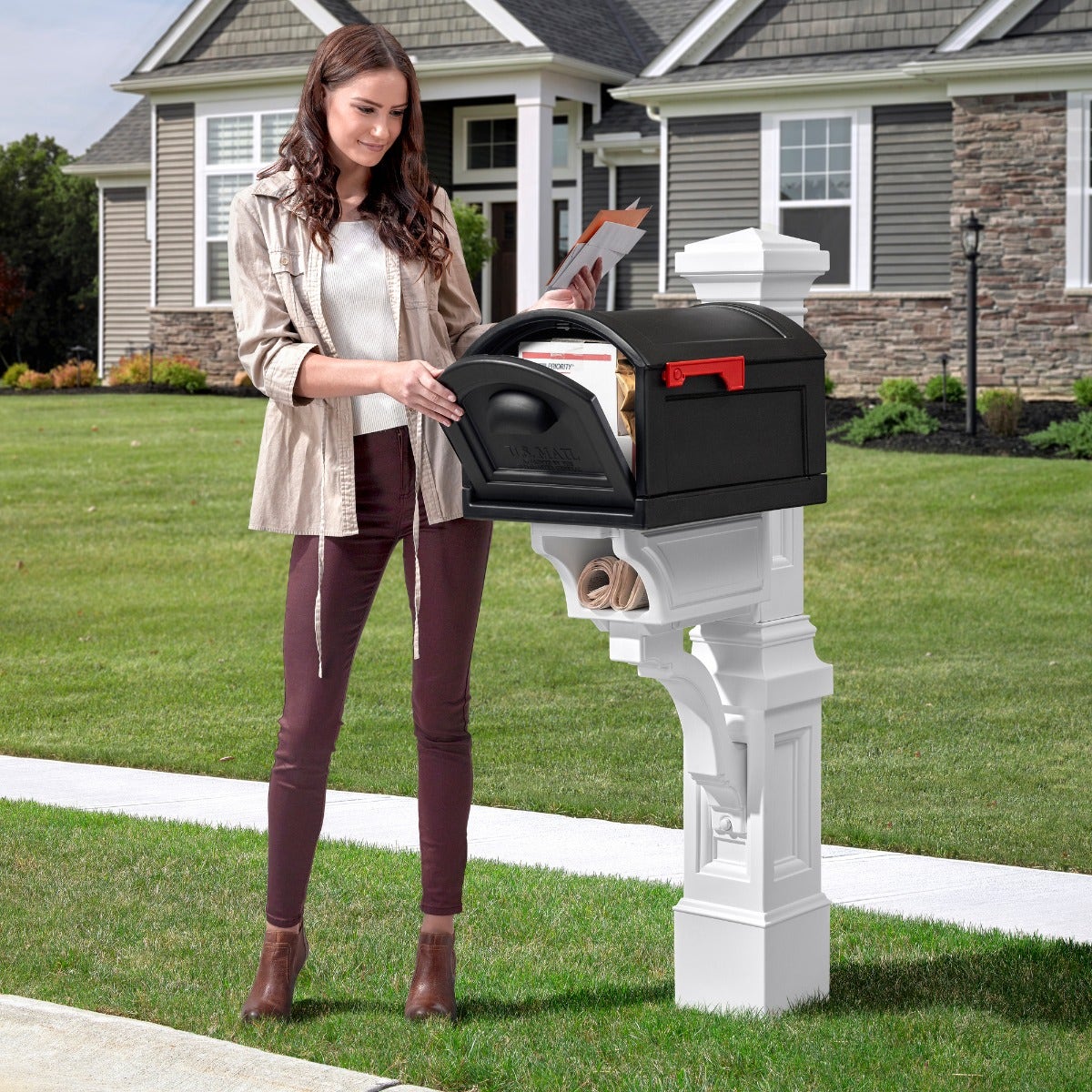 Atherton Mailbox and Post Kit - Classic White outdoors