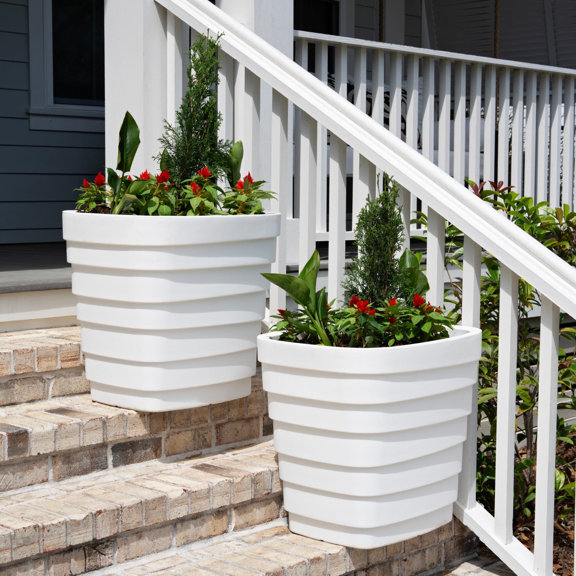 Wave Planter™ 20X24 White 2 Pack on front steps