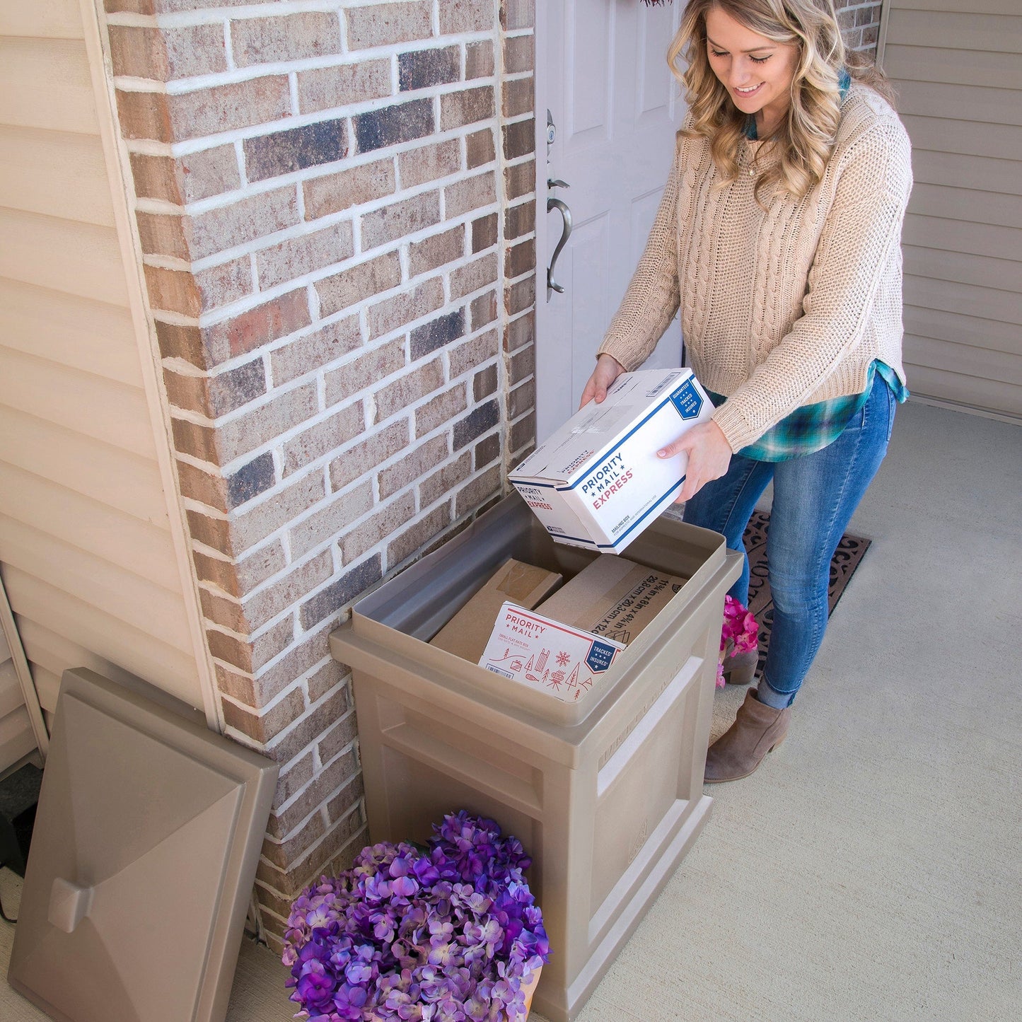 Express Package Delivery Box Mocha keeps packages clean & dry