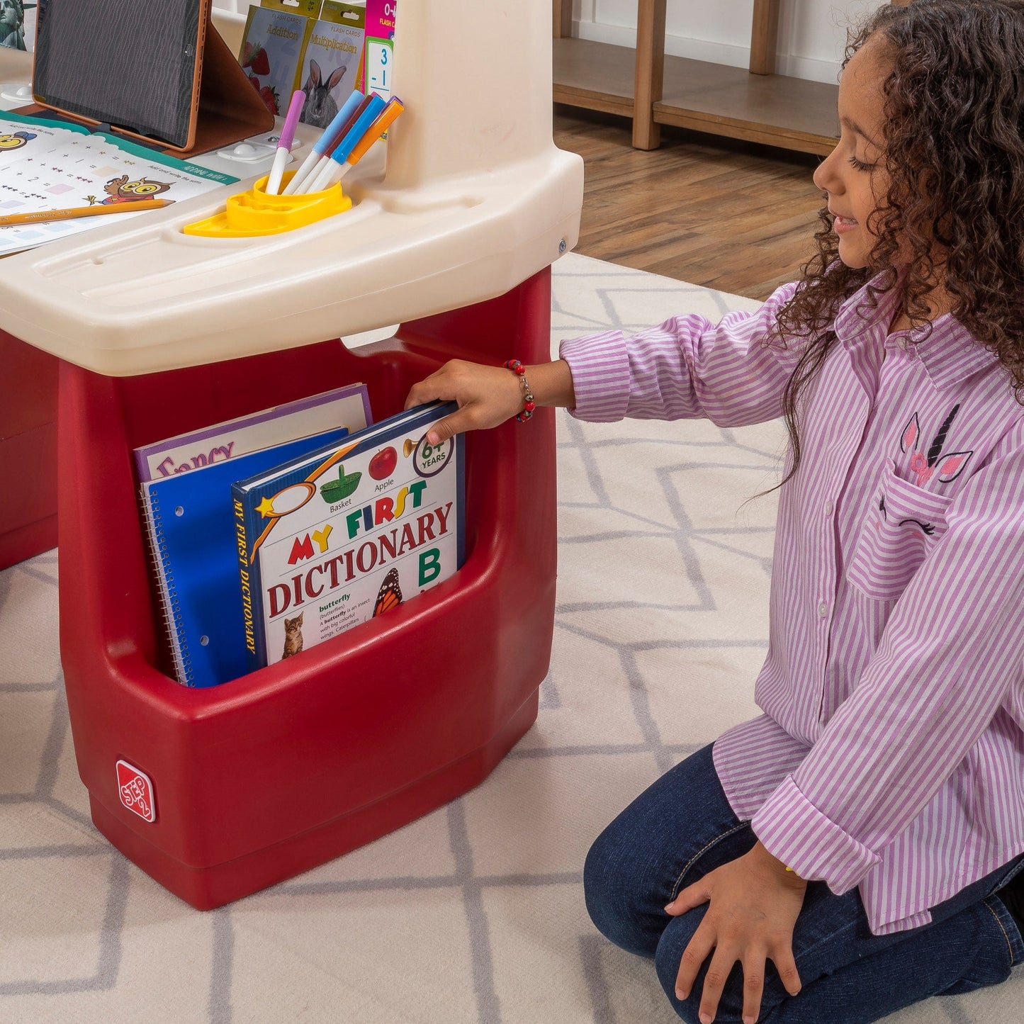 Deluxe Art Master Desk vertical side bins