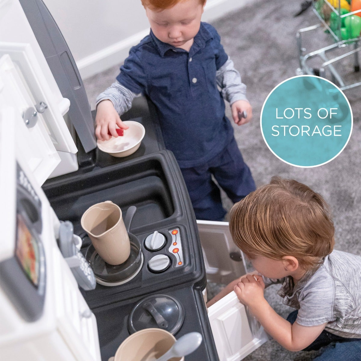 LifeStyle™ Dream Kitchen™ lots of storage