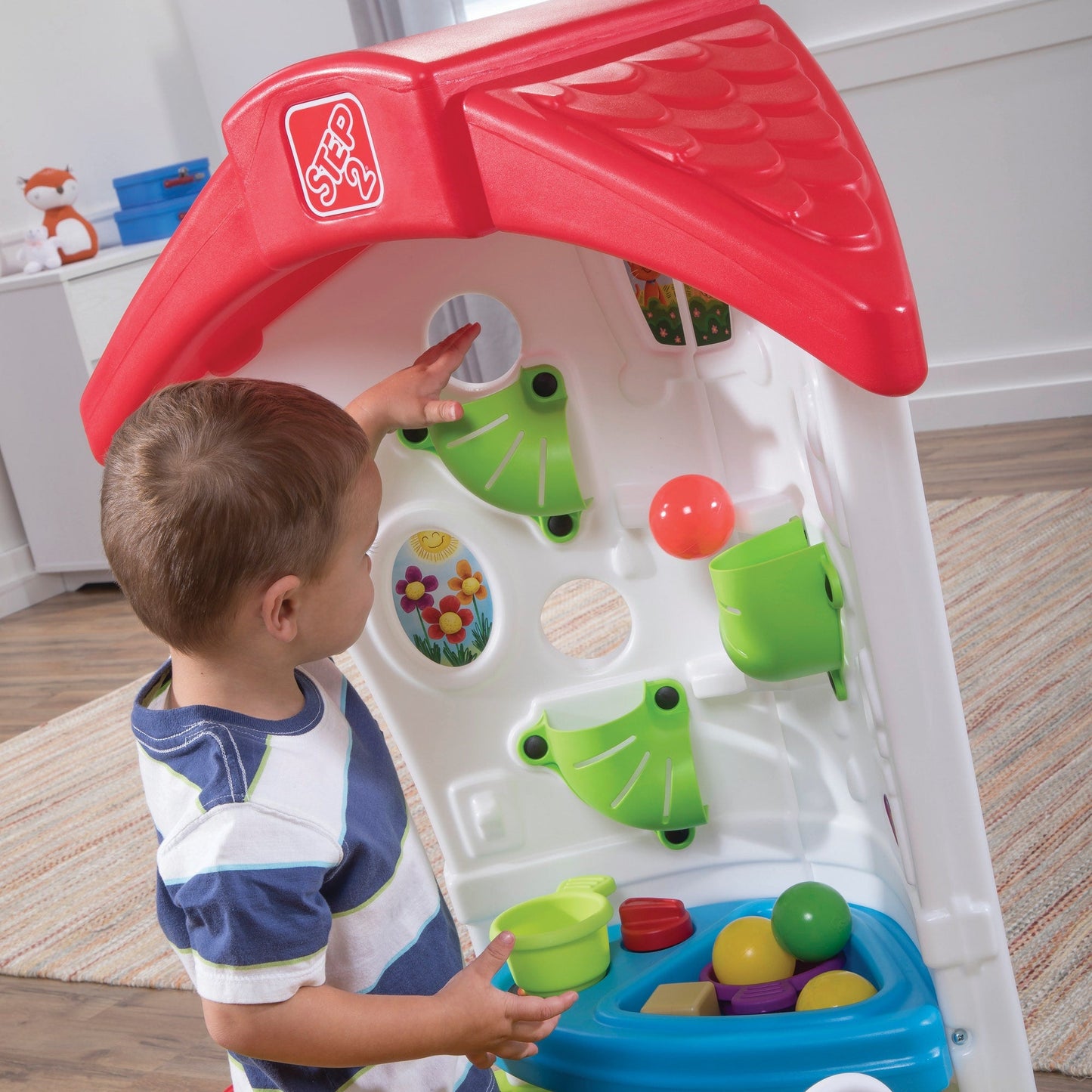 Toddler Corner House wall maze